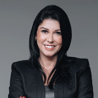 Daniela Vasconcellos Gomes